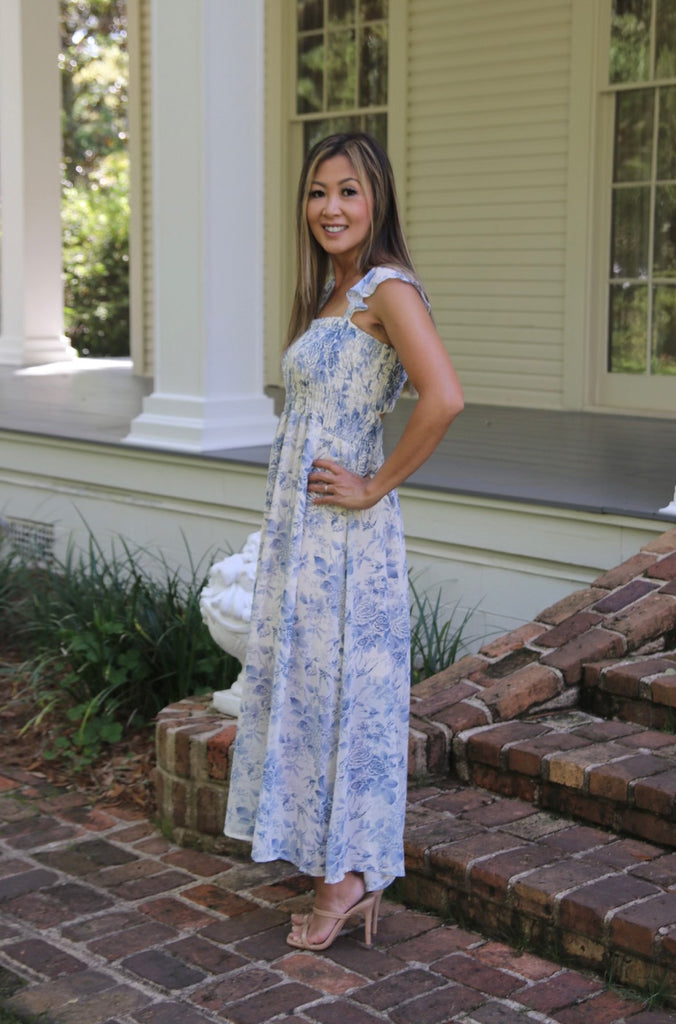 Leila Blue Floral Smocked Dress – Morning Essence Boutique